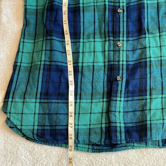 Old Navy plaid flannel button down shirt - Picture 7 of 7